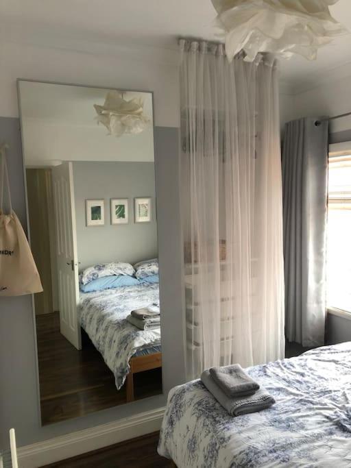 Cosy Two Bed Terraced House 7Min Drive From City เบลฟาสต์ ภายนอก รูปภาพ