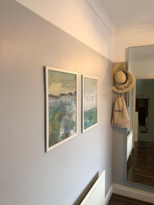 Cosy Two Bed Terraced House 7Min Drive From City เบลฟาสต์ ภายนอก รูปภาพ