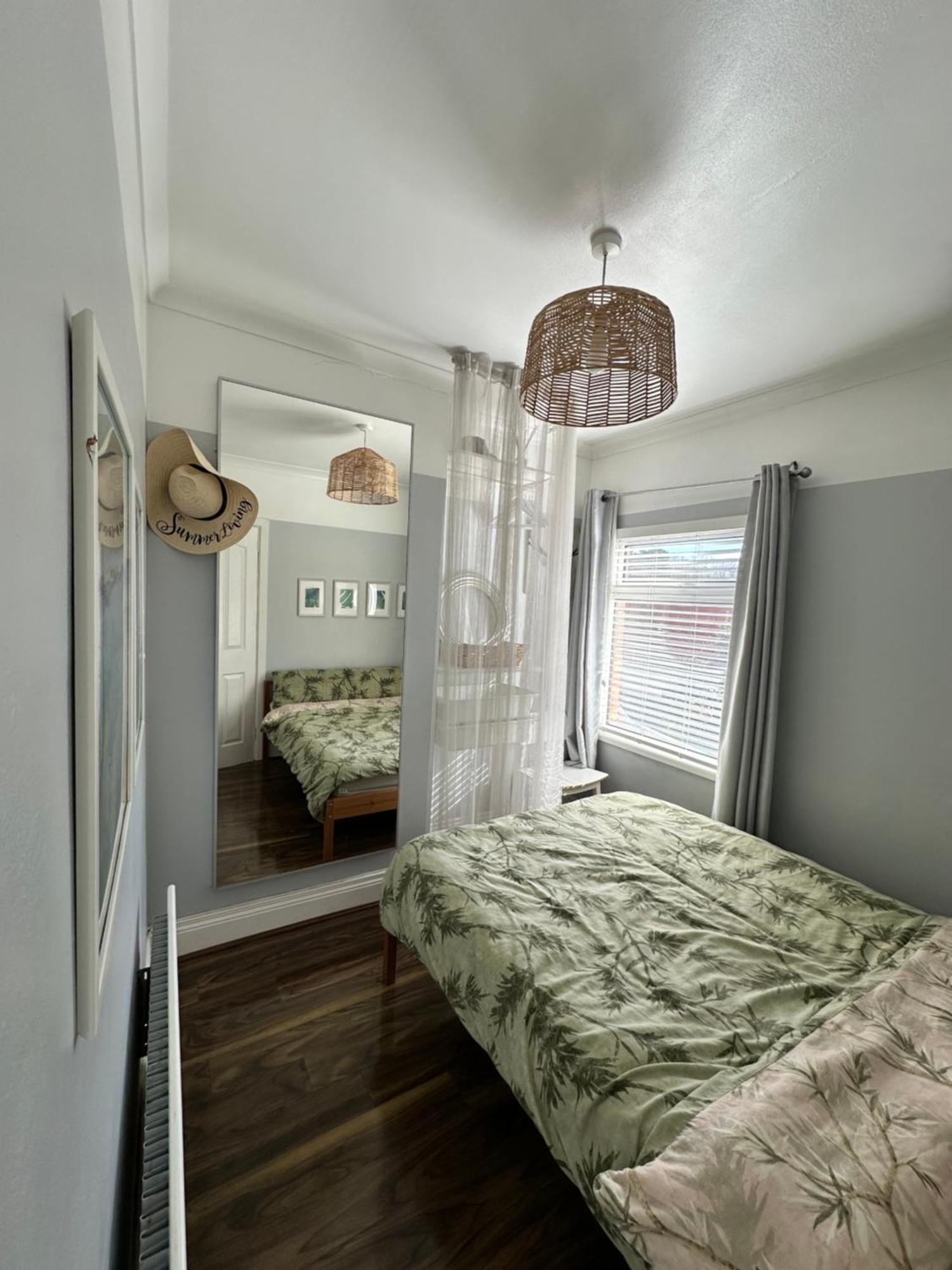 Cosy Two Bed Terraced House 7Min Drive From City เบลฟาสต์ ภายนอก รูปภาพ