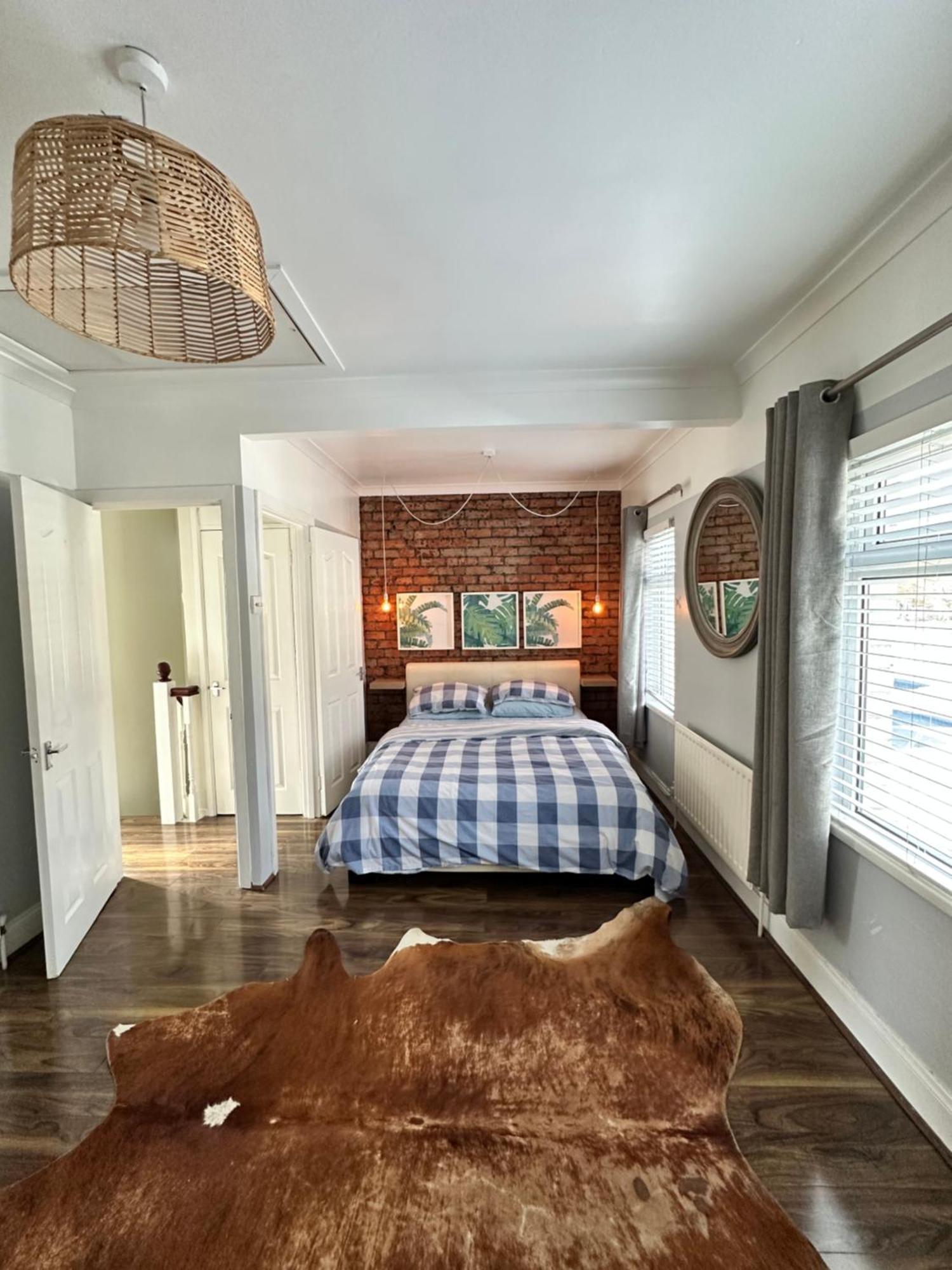Cosy Two Bed Terraced House 7Min Drive From City เบลฟาสต์ ภายนอก รูปภาพ